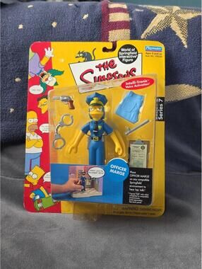 POLICE OFFICER MARGE Simpsons Action Figure WoS 199236 Springfield 2001 NIB